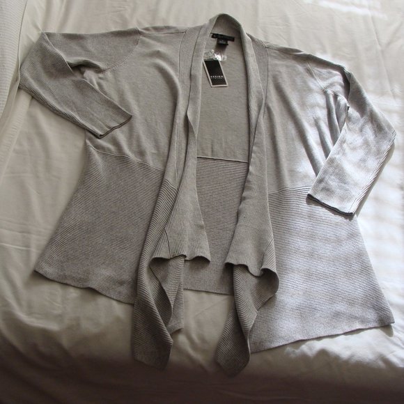 Light Gray Long Sleeve Open Front ASYMMETRICAL CARDIGAN Sweater Sz 1X - Picture 1 of 6